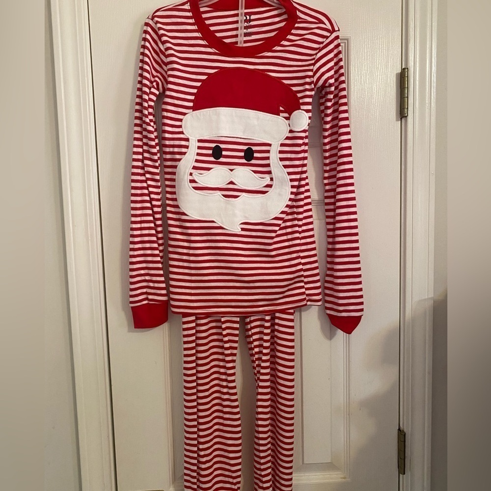 NWT Santa Pajama Set